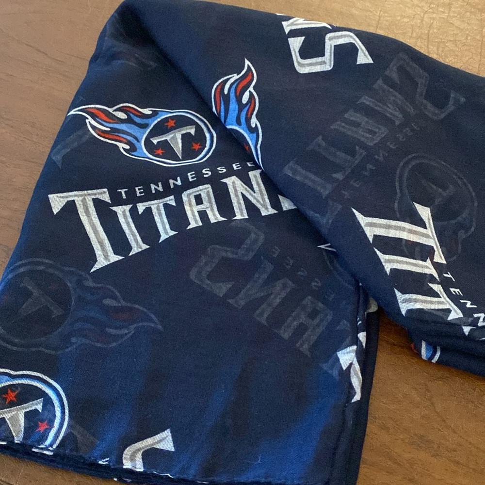TN Titans • Infinity Scarf • Football • Navy Blue Ladies Scarf - Picture 9 of 9